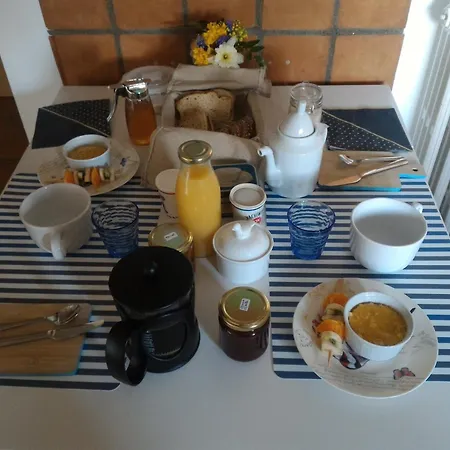 Plumes D'art 3* Cerizols